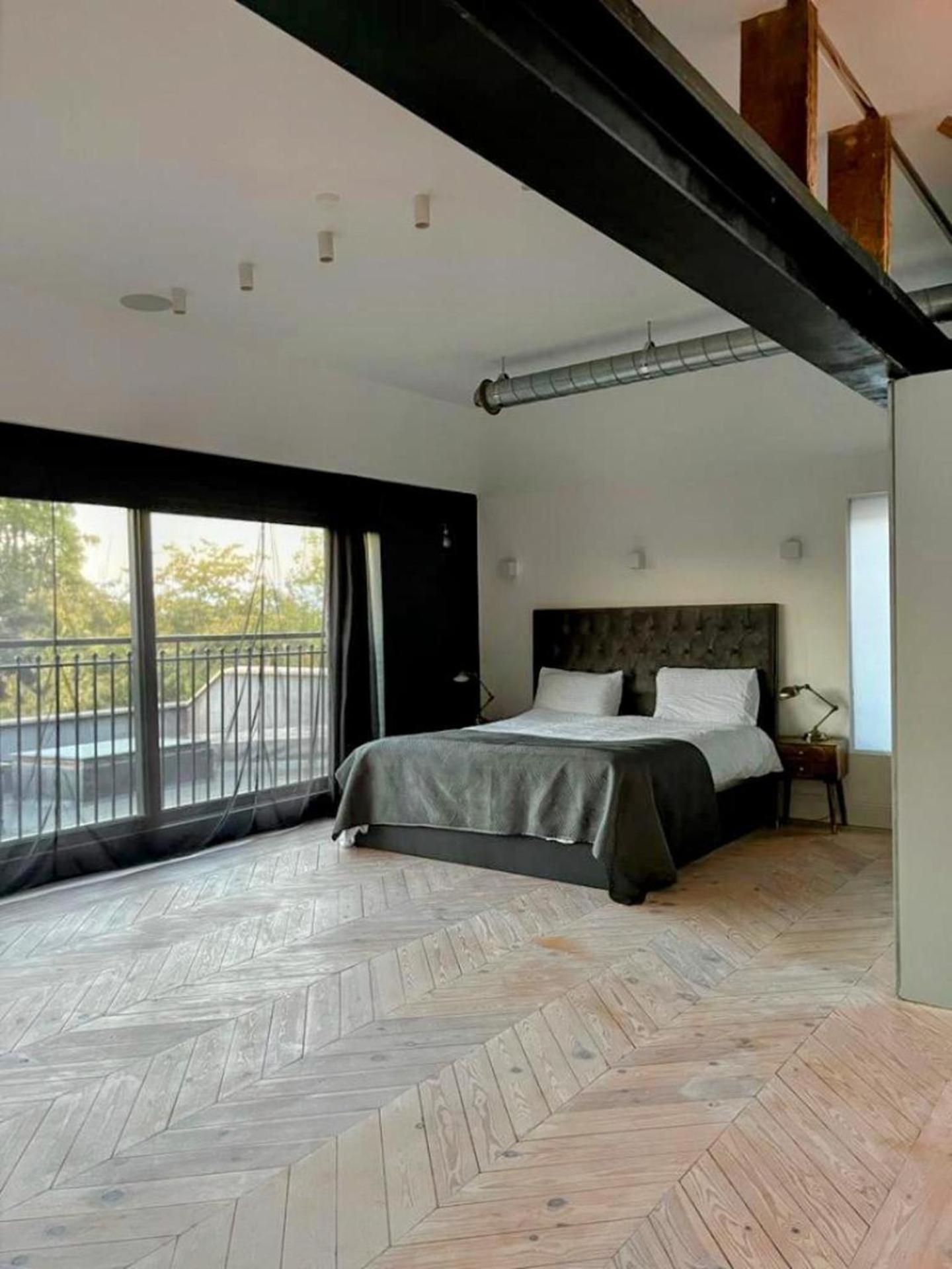 Remarkable 7-bed House In Casa vacanze