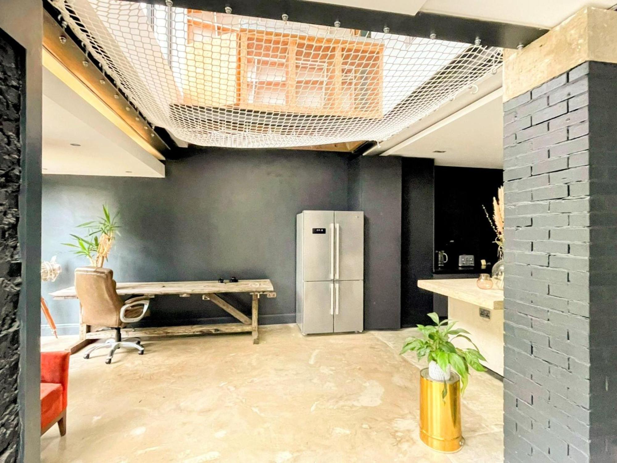 Casa vacanze Remarkable 7-bed House In *