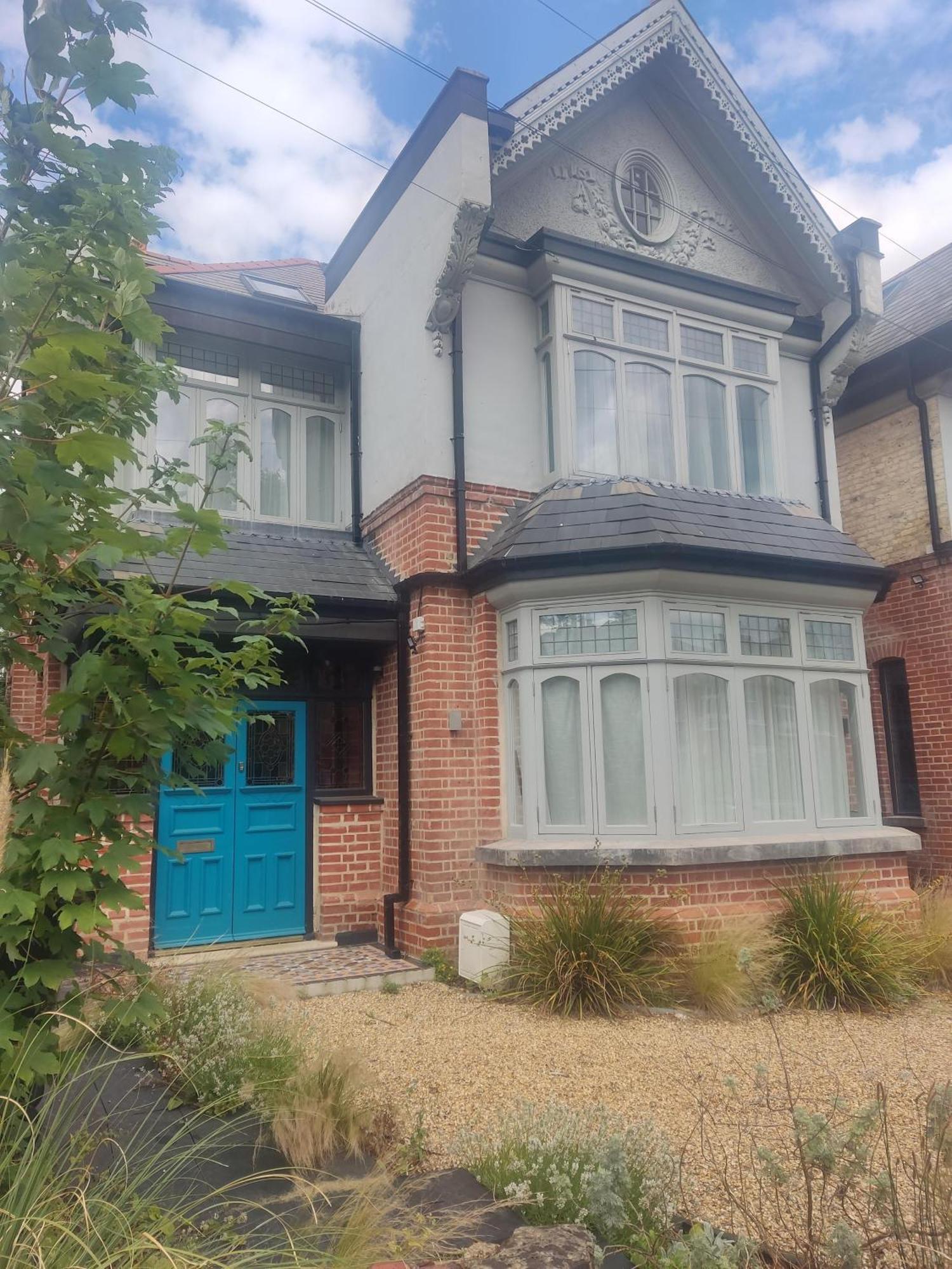 Remarkable 7-bed House In Ferienhaus London
