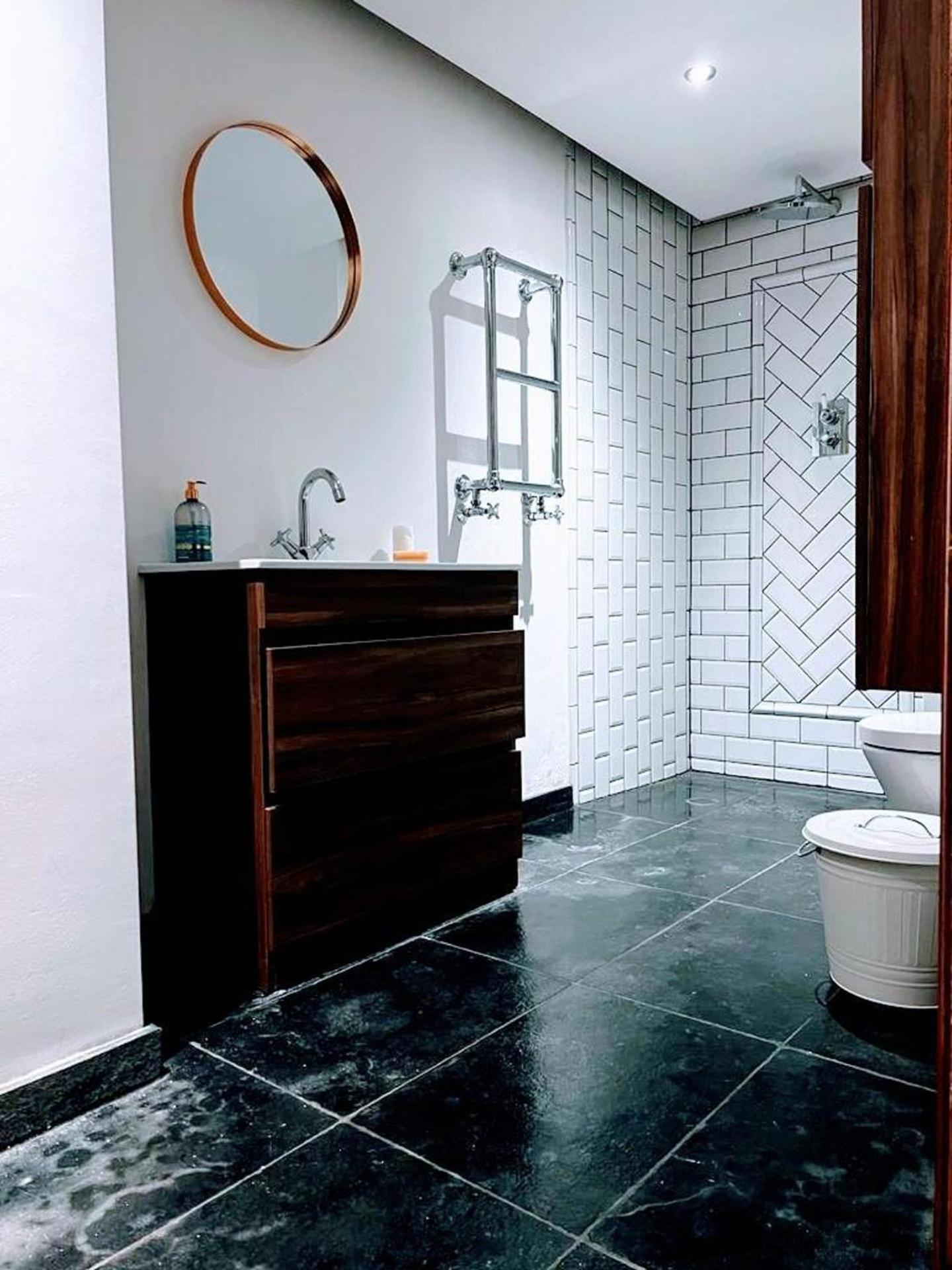 Ferienhaus Remarkable 7-bed House In *