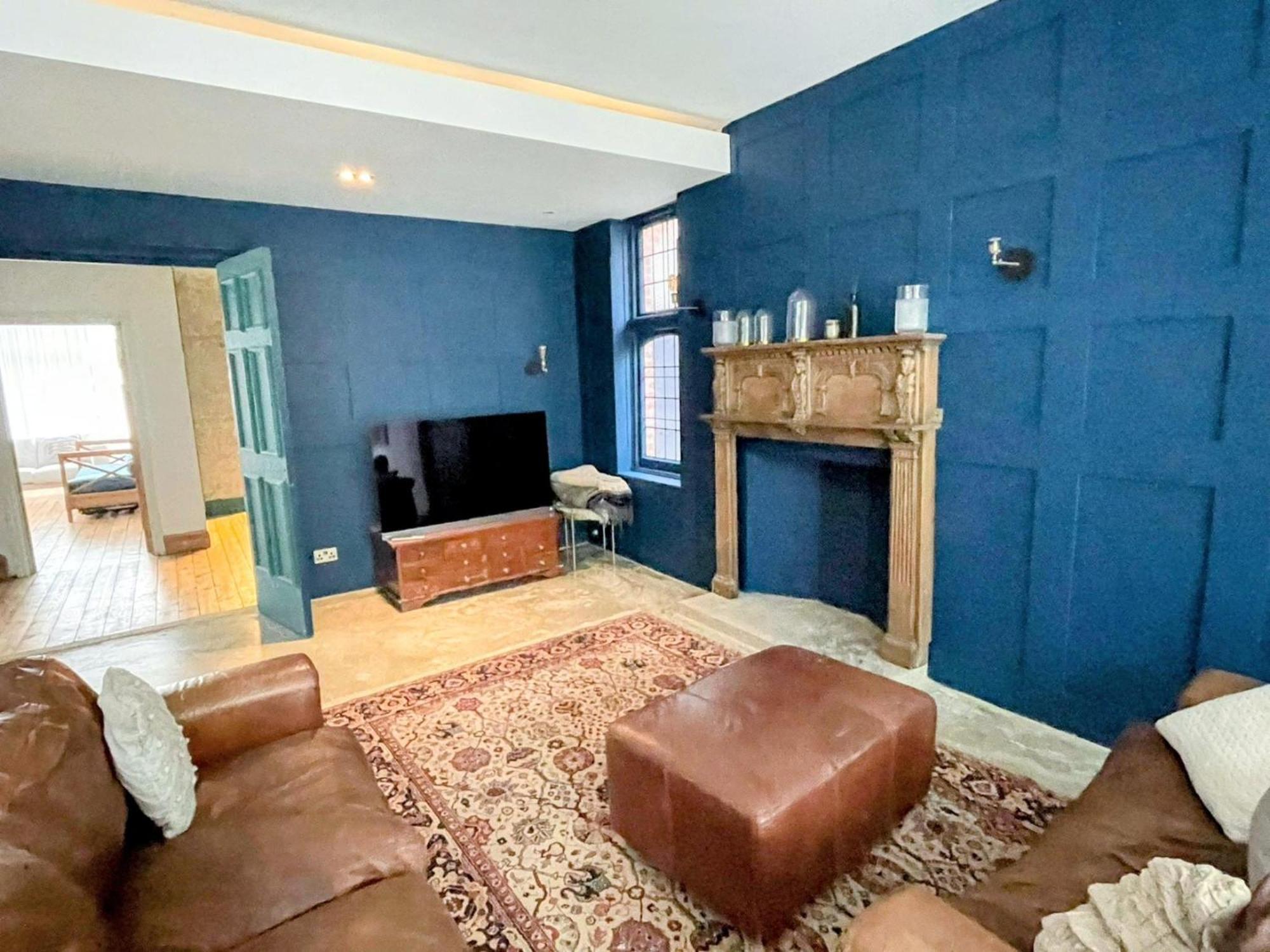 Remarkable 7-bed House In London