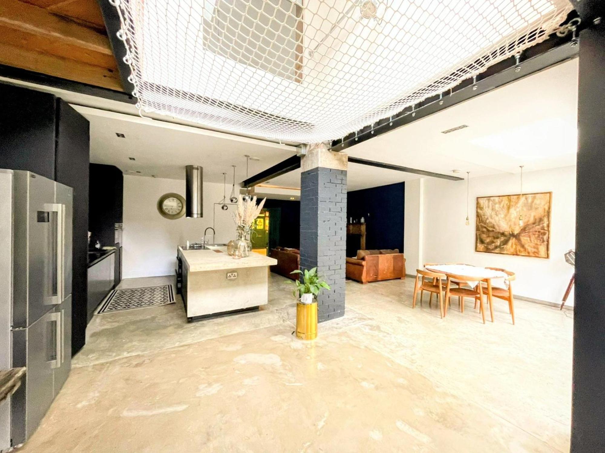 Remarkable 7-bed House In London